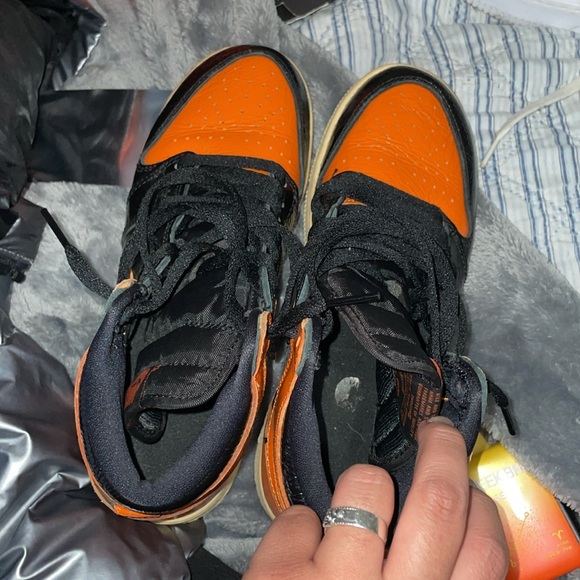 Woman’s Jordan’s
Shattered backboard - Picture 6 of 7